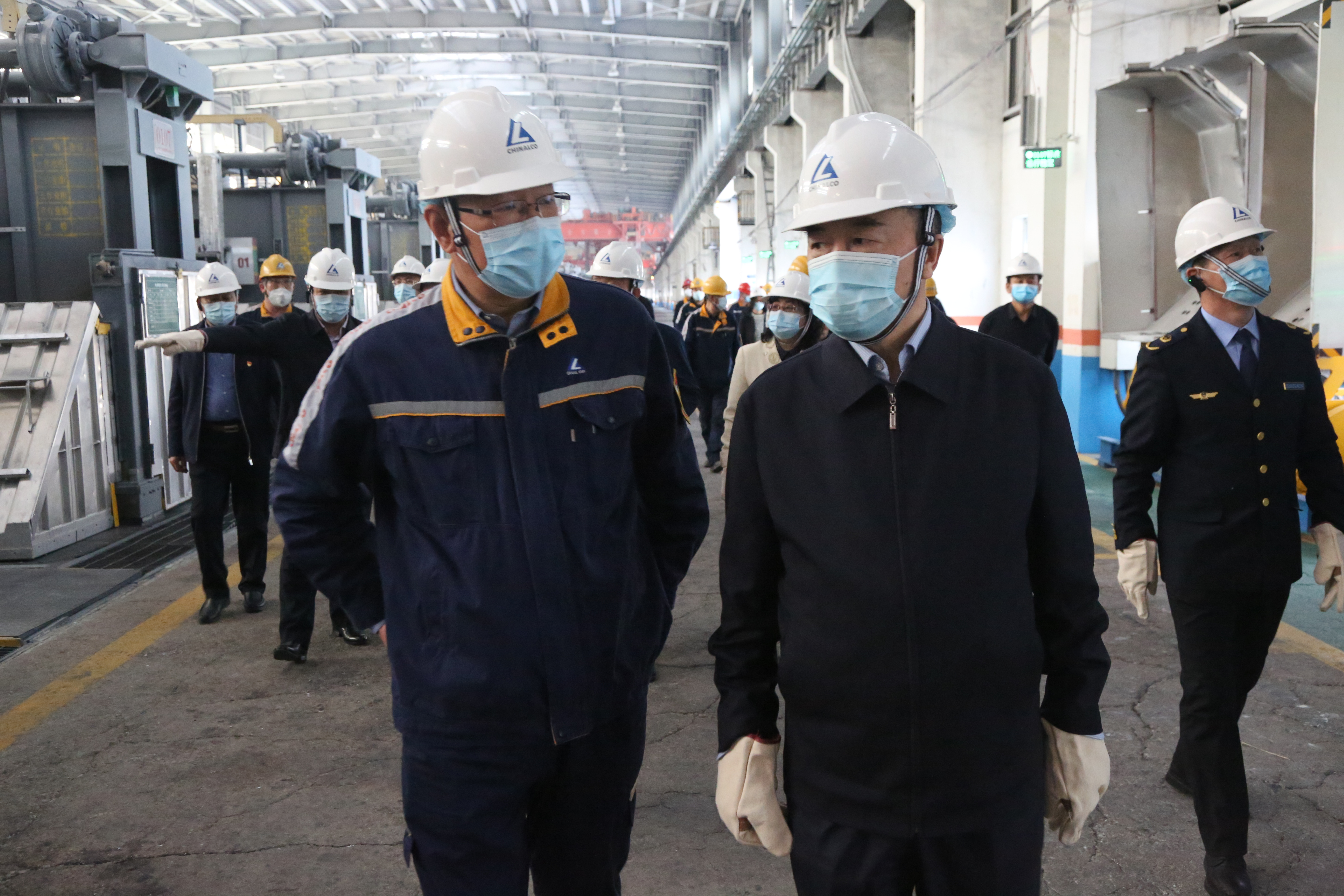 自治区人大常委会检查组到包铝开展执法检查