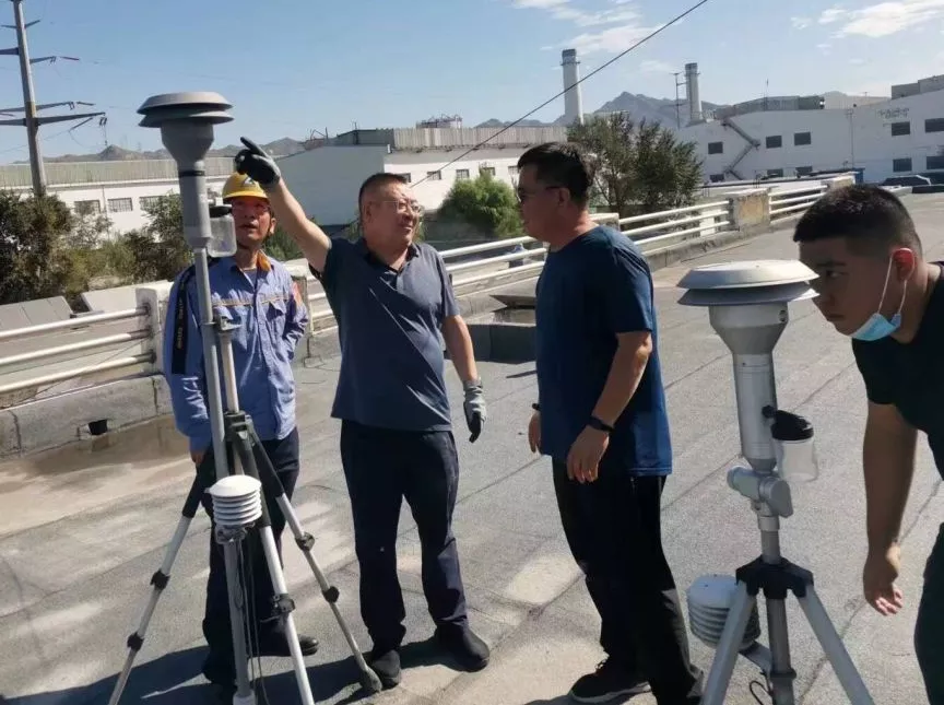 包头市生态环境局东河分局局长肖尚琦带队指导包铝环保工作