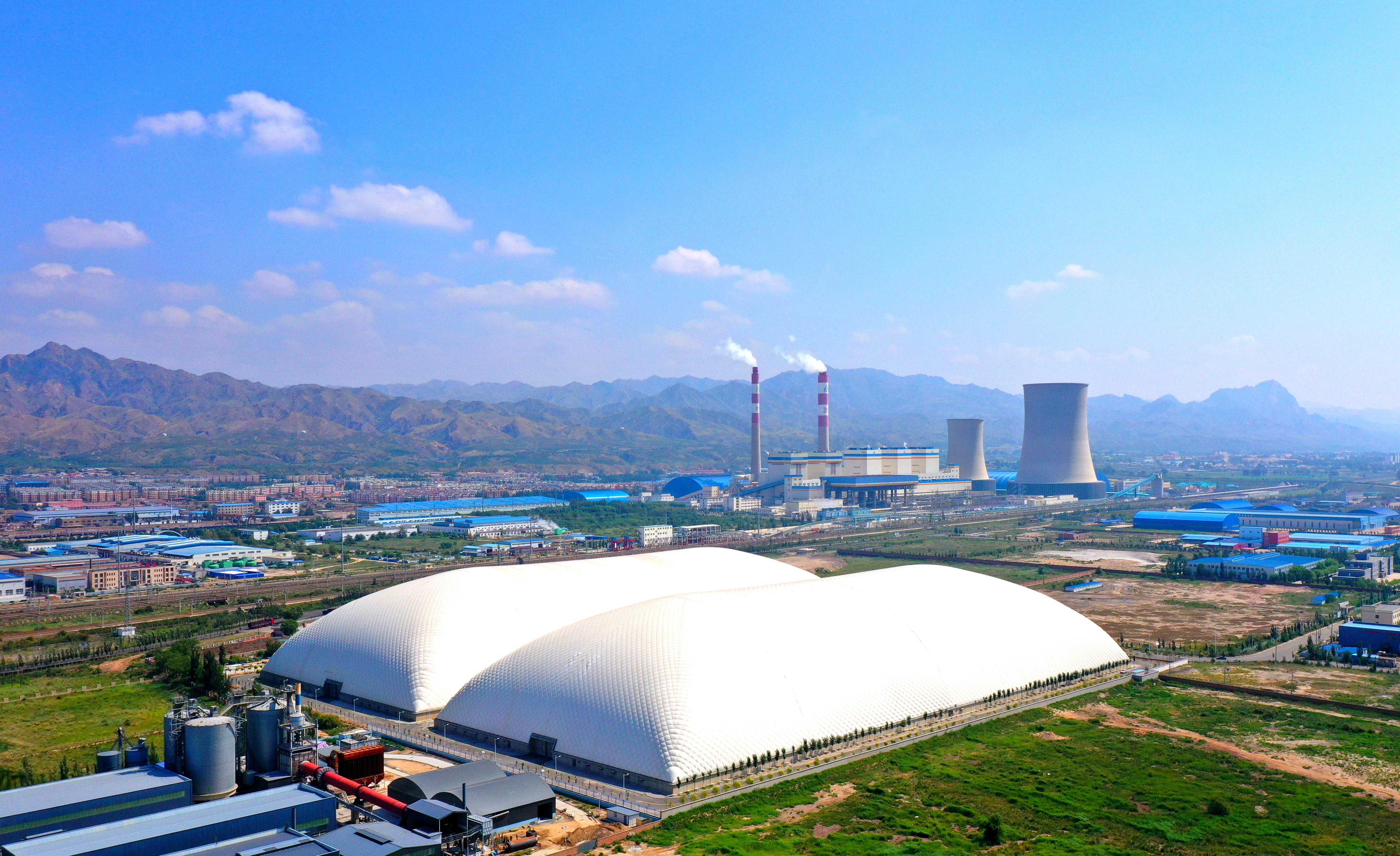 公司多部作品在“回顾发展史 奋进新征程”主题摄影展评选活动中荣获多项表彰